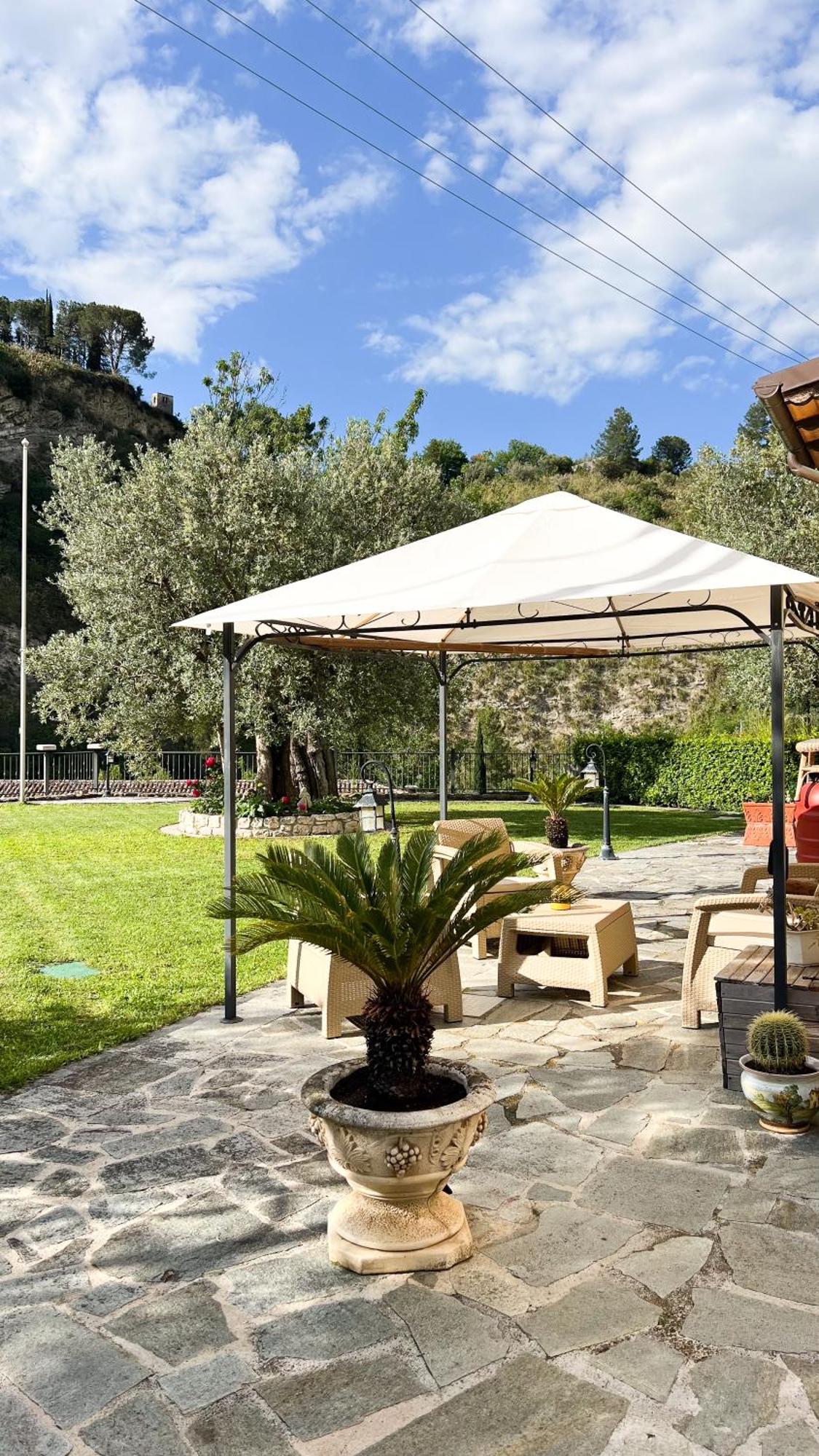 Ferienwohnung Giardino Sul Fiume Ascoli Piceno Exterior foto